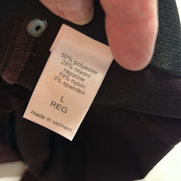 Maurice's Size Large purple skinny pants with slimming waistline/faux pockets - Picture 8 of 9